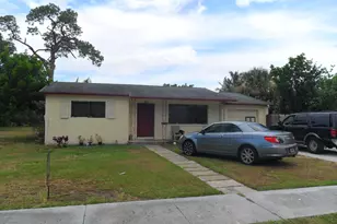 730 W Ilex Dr, Lake Park, FL 33403 - Photo 4