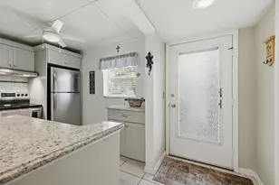 2620 NE 1st Ct, Boynton Beach, FL 33435 - Photo 1