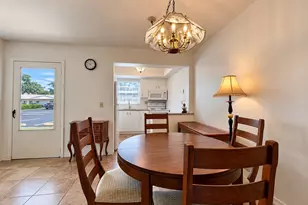 2920 Crosley Dr E, West Palm Beach, FL 33415 - Photo 4