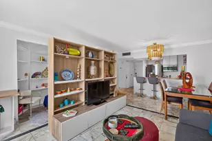 100 Bayview Dr, Sunny Isles Beach, FL 33160 - Photo 28