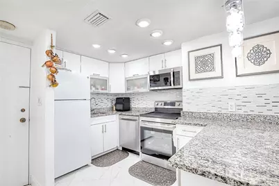 111 Briny Avenue #20-08, Pompano Beach, FL 33062 - Photo 4