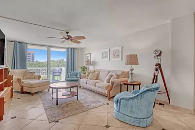 125 S Ocean Avenue #304, Palm Beach Shores, FL 33404 - Photo 2