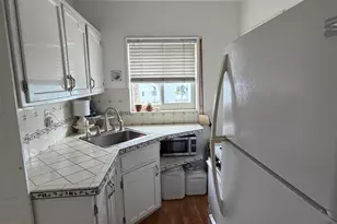 9291 W Bay Harbor Dr, Bay Harbor Islands, FL 33154 - Photo 10