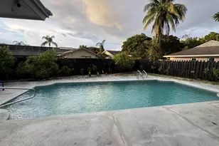 12133 Big Cone Ct, Wellington, FL 33414 - Photo 2