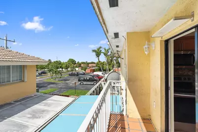 7520 W 20th Avenue #206, Hialeah, FL 33016 - Photo 10