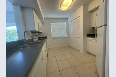 165 NW 96th Terrace #3-207, Pembroke Pines, FL 33024 - Photo 8
