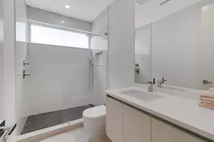 1504 NE 6th Ct, Fort Lauderdale, FL 33304 - Photo 48