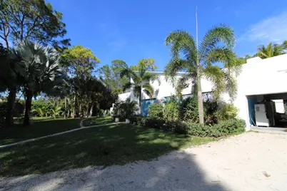 930 Rambling Drive Circle, Wellington, FL 33414 - Photo 12