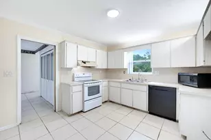 247 Sunshine Dr, Coconut Creek, FL 33066 - Photo 6