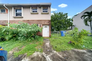 247 Sunshine Dr, Coconut Creek, FL 33066 - Photo 2