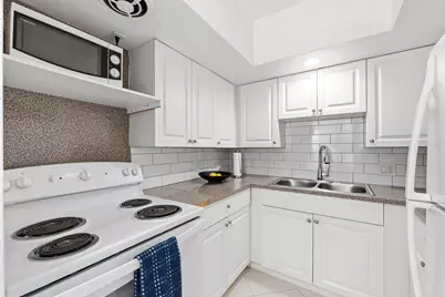 23 NE 19th Avenue, Pompano Beach, FL 33060 - Photo 4