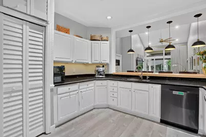 457 W Palm Aire Drive, Pompano Beach, FL 33069 - Photo 16