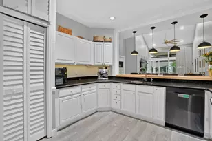 457 W Palm Aire Dr, Pompano Beach, FL 33069 - Photo 16
