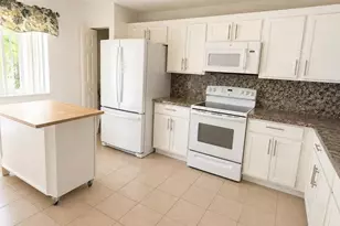 6091 Sugar Loaf Ln, Royal Palm Beach, FL 33411 - Photo 4