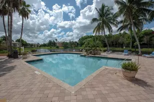 500 Crestwood Ct N, Royal Palm Beach, FL 33411 - Photo 18
