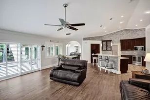 9645 E Tree Tops Ct, Davie, FL 33328 - Photo 18