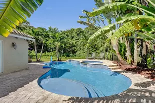 9645 E Tree Tops Ct, Davie, FL 33328 - Photo 42