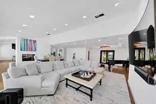 329 Isle of Capri Dr, Fort Lauderdale, FL 33301 - Photo 12
