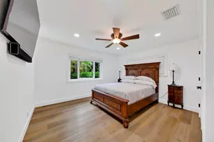 329 Isle of Capri Dr, Fort Lauderdale, FL 33301 - Photo 32