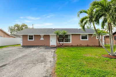 816 NE 22nd Street, Belle Glade, FL 33430 - Photo 2