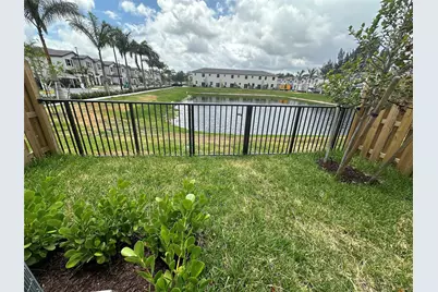5504 NW 27th Place, Lauderhill, FL 33313 - Photo 6