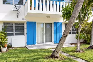 2401 NE 10th St, Pompano Beach, FL 33062 - Photo 24