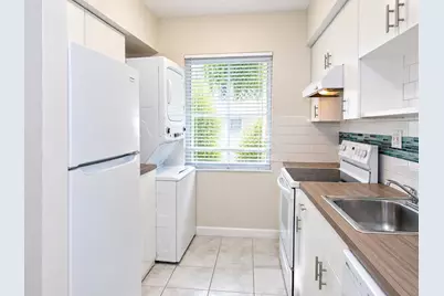 2401 NE 10th Street #2, Pompano Beach, FL 33062 - Photo 6