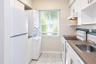 2401 NE 10th St, Pompano Beach, FL 33062 - Photo 6