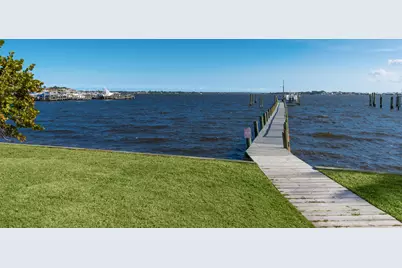 1712 NE Seahorse Place, Jensen Beach, FL 34957 - Photo 2