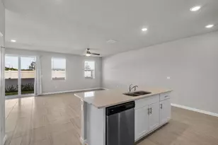 5622 SE Edgewater Cir, Stuart, FL 34997 - Photo 4