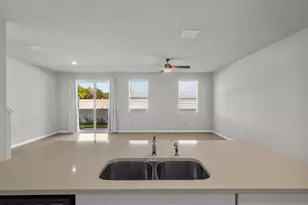 5622 SE Edgewater Cir, Stuart, FL 34997 - Photo 6