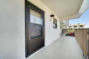 1300 Seaway Dr, Fort Pierce, FL 34949 - Photo 4