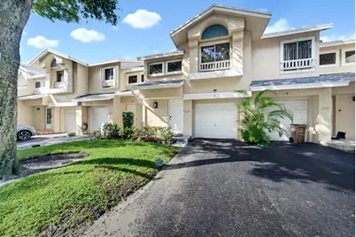 2276 Discovery Circle W #2276, Deerfield Beach, FL 33442 - Photo 1