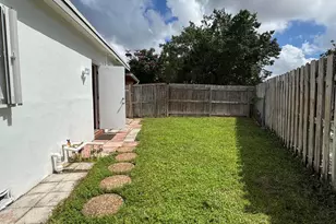 8306 NW 74th Terrace, Tamarac, FL 33321 - Photo 4