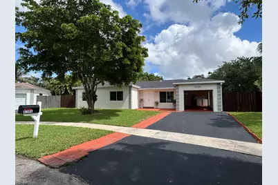 8306 NW 74th Terrace, Tamarac, FL 33321 - Photo 1