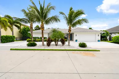 1091 Singer Drive, Singer Island, FL 33404 - Photo 2