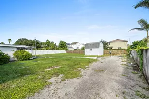 3324 Sunrise Blvd, Fort Pierce, FL 34982 - Photo 30
