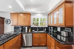 614 SE 5th Ct, Fort Lauderdale, FL 33301 - Photo 10