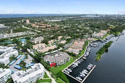 526 Oak Harbour Drive #526, Juno Beach, FL 33408 - Photo 2