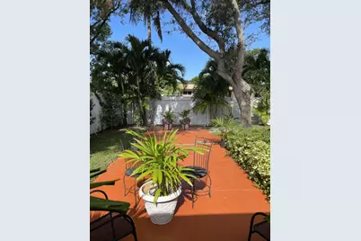 8670 NW 19th Street, Pembroke Pines, FL 33024 - Photo 2