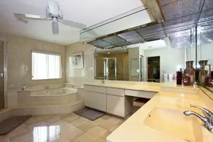 10254 Crosswind Rd, Boca Raton, FL 33498 - Photo 6