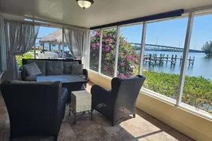 113 E Harbor Dr, Vero Beach, FL 32960 - Photo 8