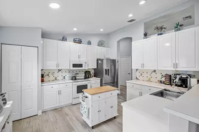 7182 Haviland Circle, Boynton Beach, FL 33437 - Photo 16