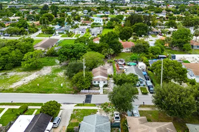 114 NW 10th Avenue, Delray Beach, FL 33444 - Photo 24