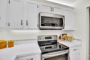 104 Royal Oak Dr, Vero Beach, FL 32962 - Photo 8