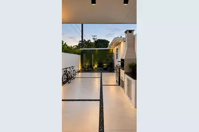 10114 SW 20th Street, Miami, FL 33165 - Photo 8
