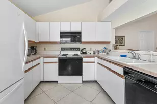 12 Elgin Ln, Palm Beach Gardens, FL 33418 - Photo 10