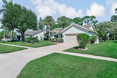 102 Sevilla Avenue, Royal Palm Beach, FL 33411 - Photo 4