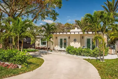 129 E Hart Street, Lantana, FL 33462 - Photo 1