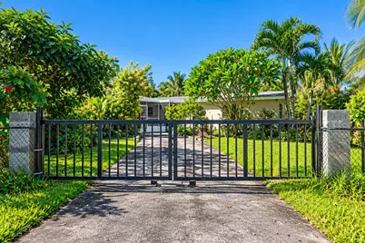 639 Madeline Court, West Palm Beach, FL 33413 - Photo 2